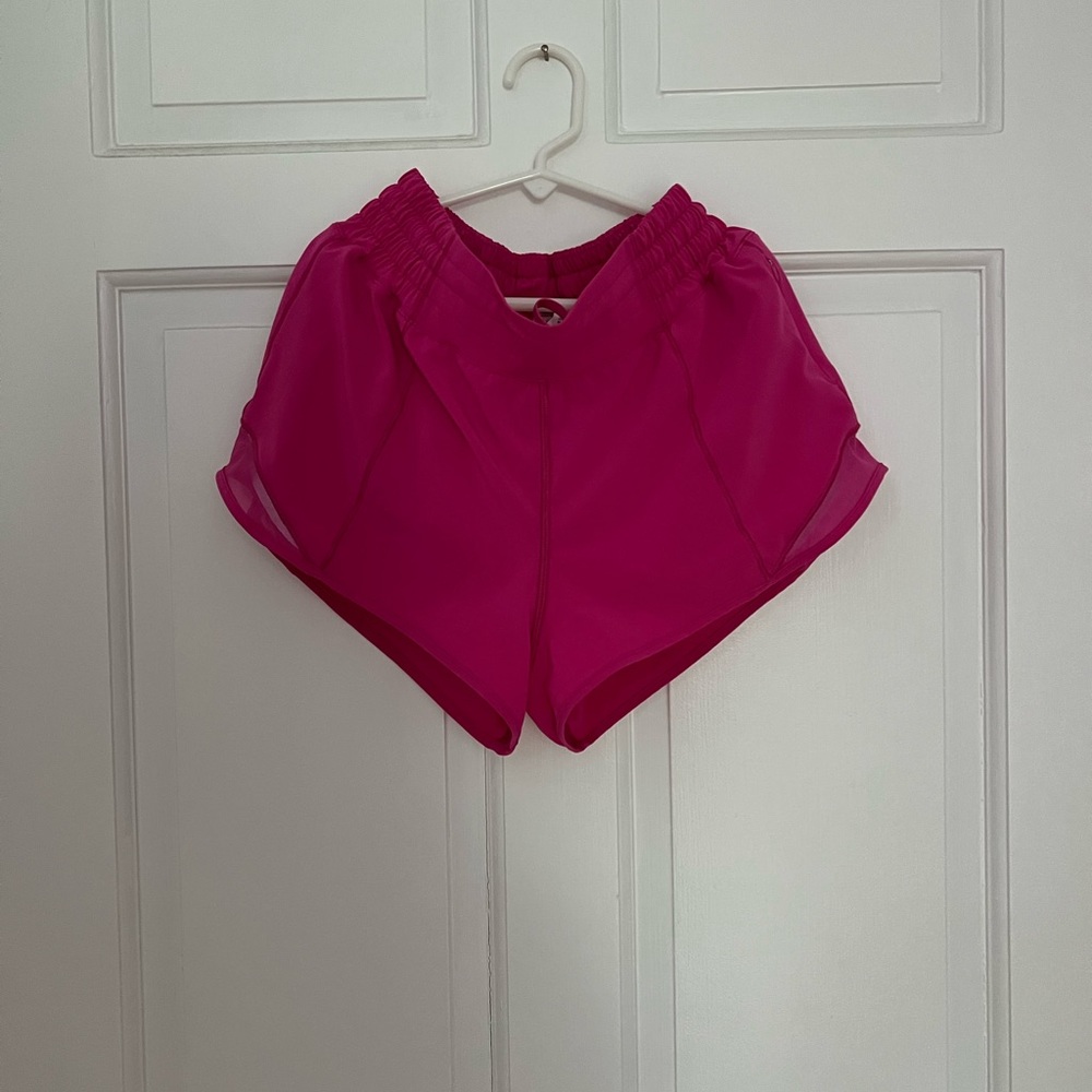 Lululemon Hotty Hot High-Rise Lined Short 2.5”